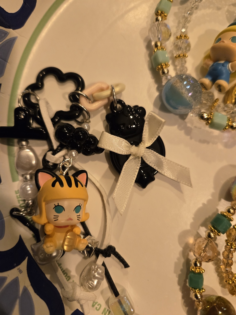 Molly Keychain - Picture 2 of 2